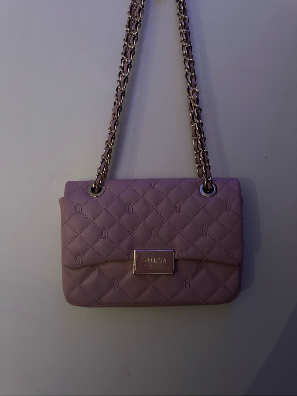 GUESS Quilted Shoulder Bag in Lavender Pink with Gold Chain